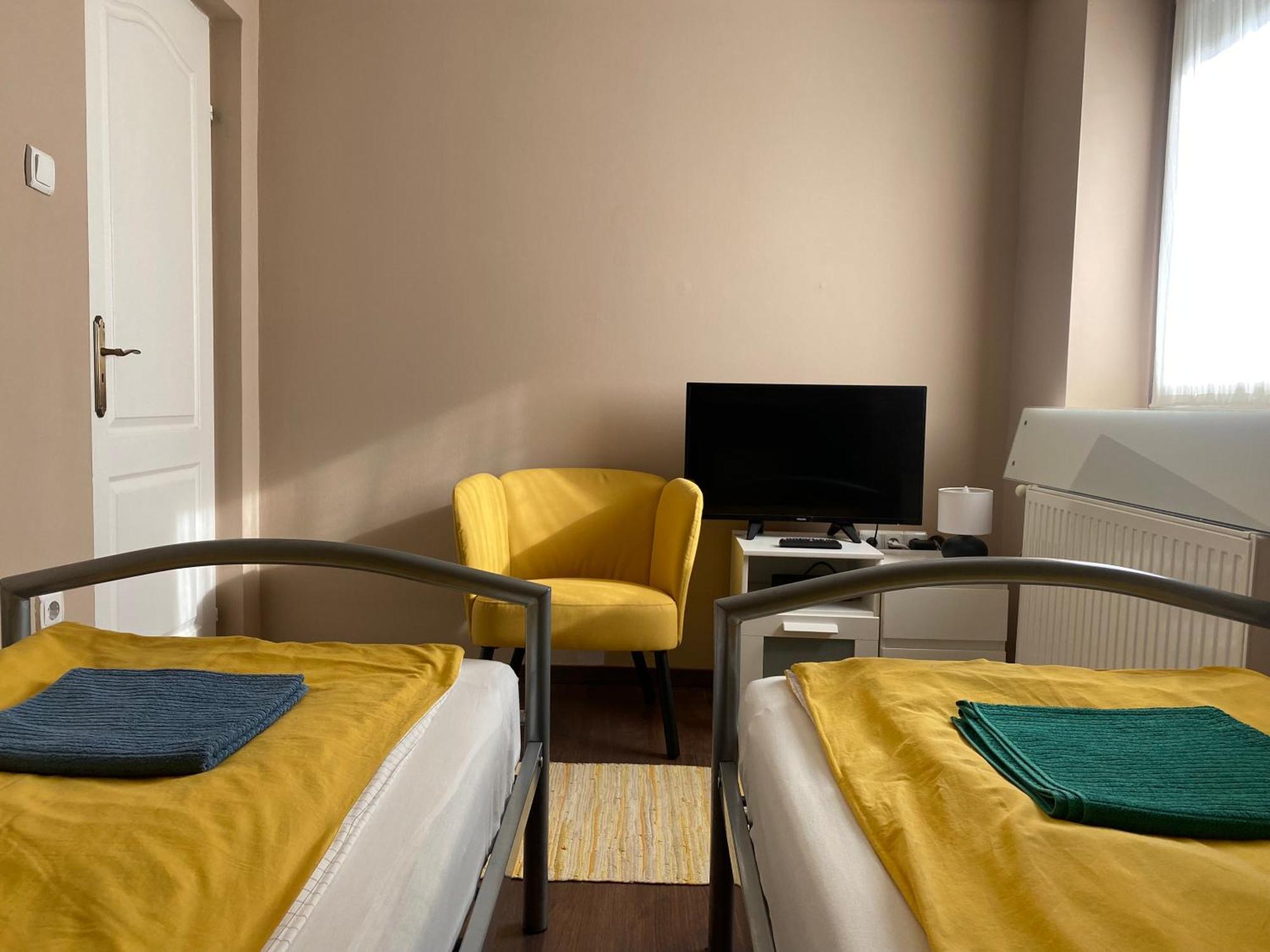 Appartement Rozsé Apartman à Budaörs Extérieur photo
